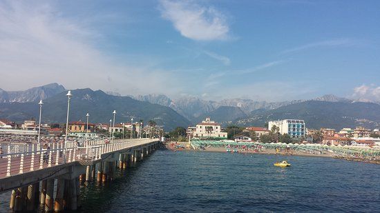 Pontile di Marina di Massa